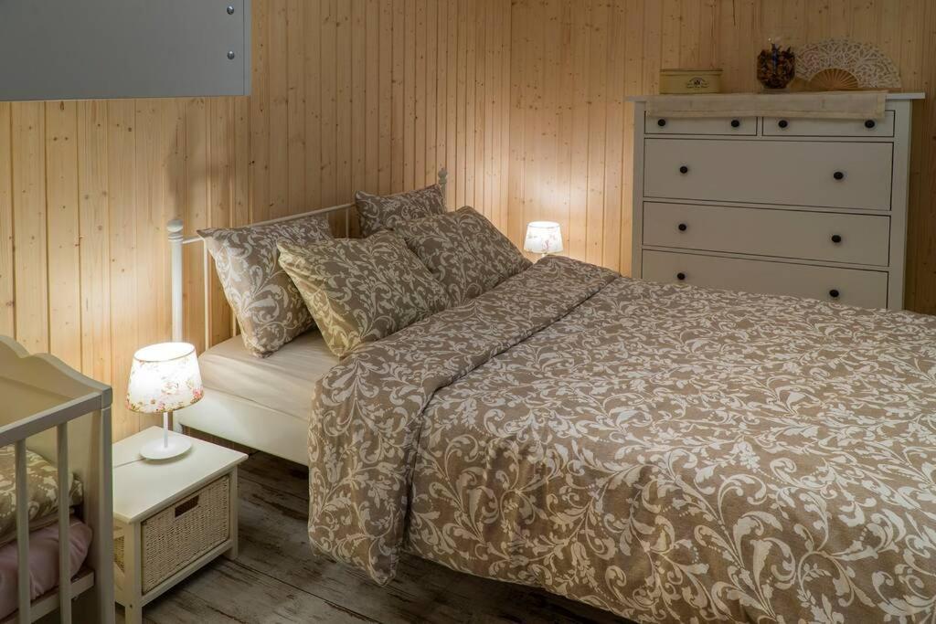 Provensalsky Rodinny Apartman Mandolina ボイニツェ エクステリア 写真